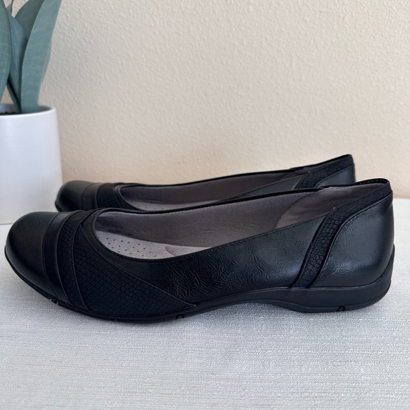 Life Stride Dig Black Faux Leather Soft System Slip In Loafers Women’s 9.5W - Picture 6 of 15